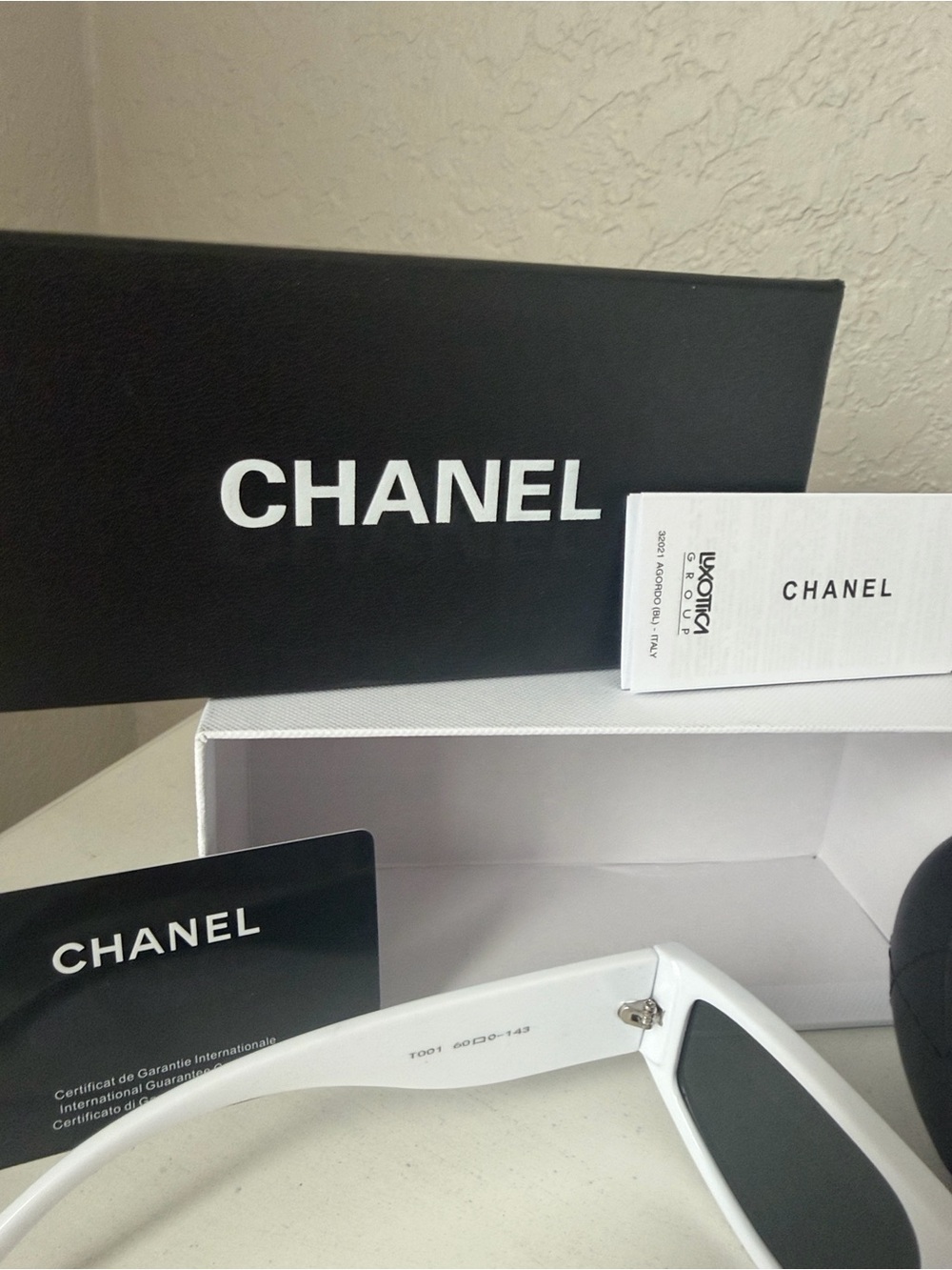 CHANEL Black and White Rectangular Men’s Sunglasses - Picture 2 of 9